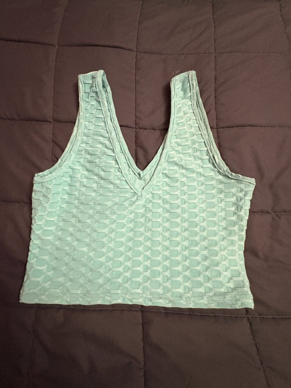 Ribbed V Neck Cropped Tank Top - Size: Large - NWOT